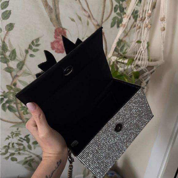 Elegant Black and Silver Bow Clutch - Picture 2 of 2